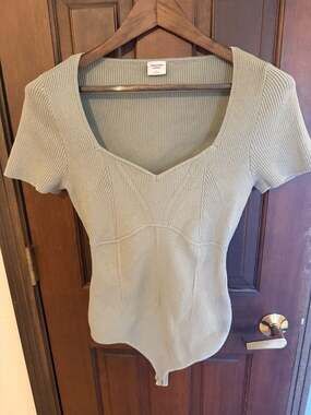 Abercrombie & Fitch Sage Green Ribbed Short Sleeve Sweetheart Knit Bodysuit
